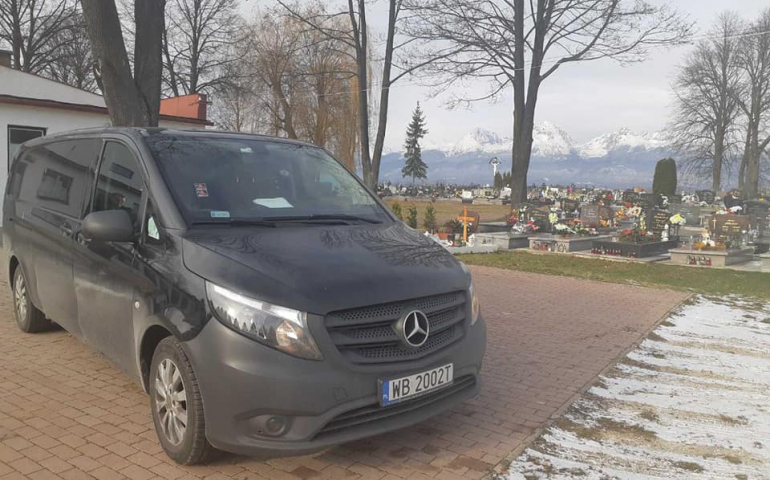 Перевозка умерших из Австрии в Украину